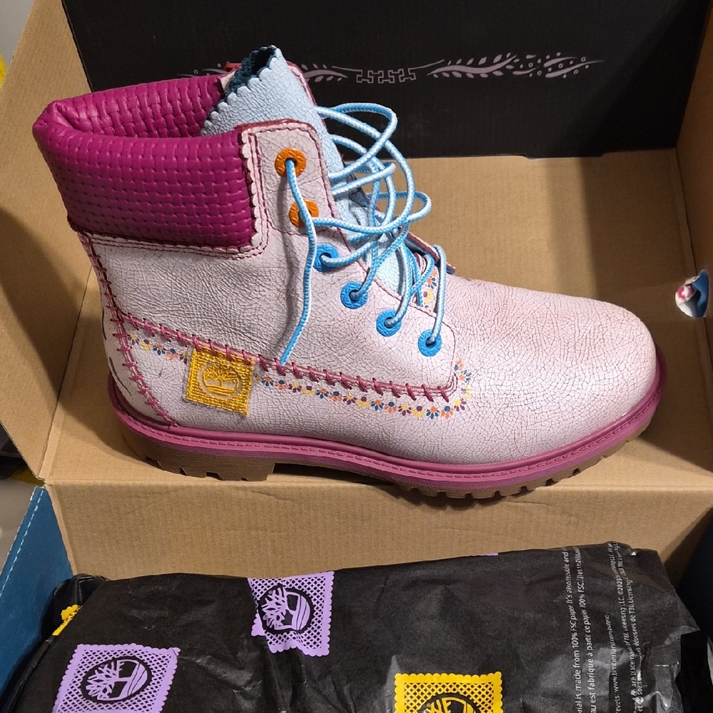 Timberland Pink and White Lace Boots